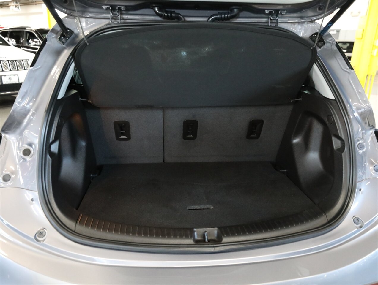 2023 Chevrolet Bolt EV 2LT   - Photo 21 - Addison, IL 60101