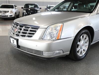 2008 Cadillac DTS   - Photo 2 - Addison, IL 60101