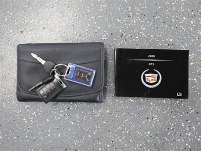 2008 Cadillac DTS   - Photo 42 - Addison, IL 60101