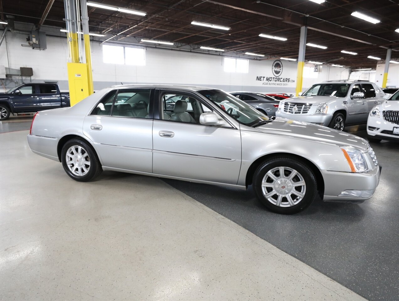 2008 Cadillac DTS - Photo 8 - Addison, IL 60101