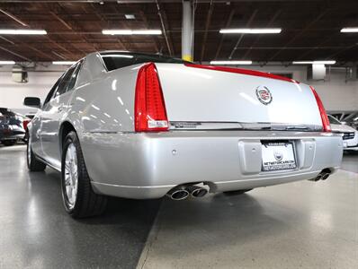 2008 Cadillac DTS   - Photo 12 - Addison, IL 60101