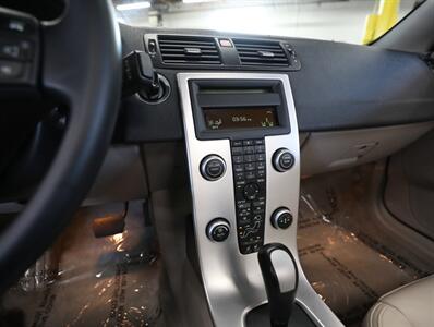 2011 Volvo C70 T5 - Photo 28 - Addison, IL 60101