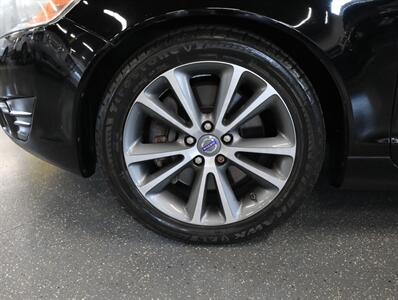 2011 Volvo C70 T5 - Photo 41 - Addison, IL 60101
