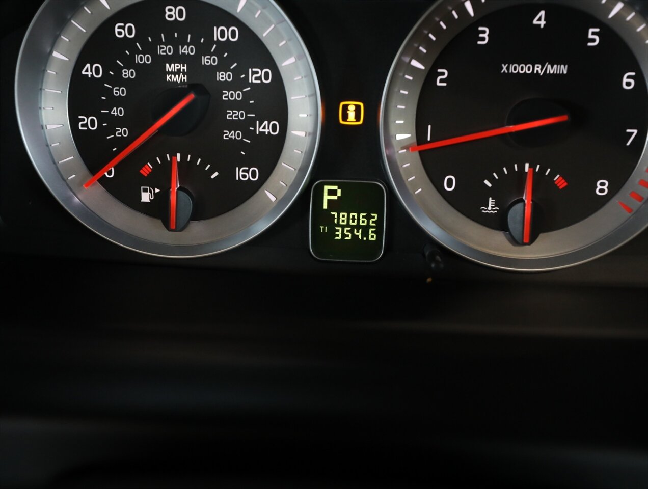 2011 Volvo C70 T5 - Photo 33 - Addison, IL 60101