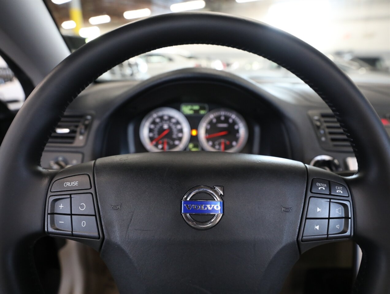2011 Volvo C70 T5 - Photo 31 - Addison, IL 60101