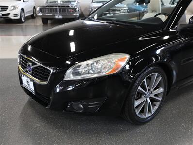 2011 Volvo C70 T5 - Photo 3 - Addison, IL 60101