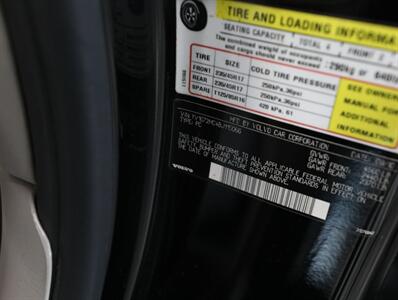 2011 Volvo C70 T5 - Photo 34 - Addison, IL 60101