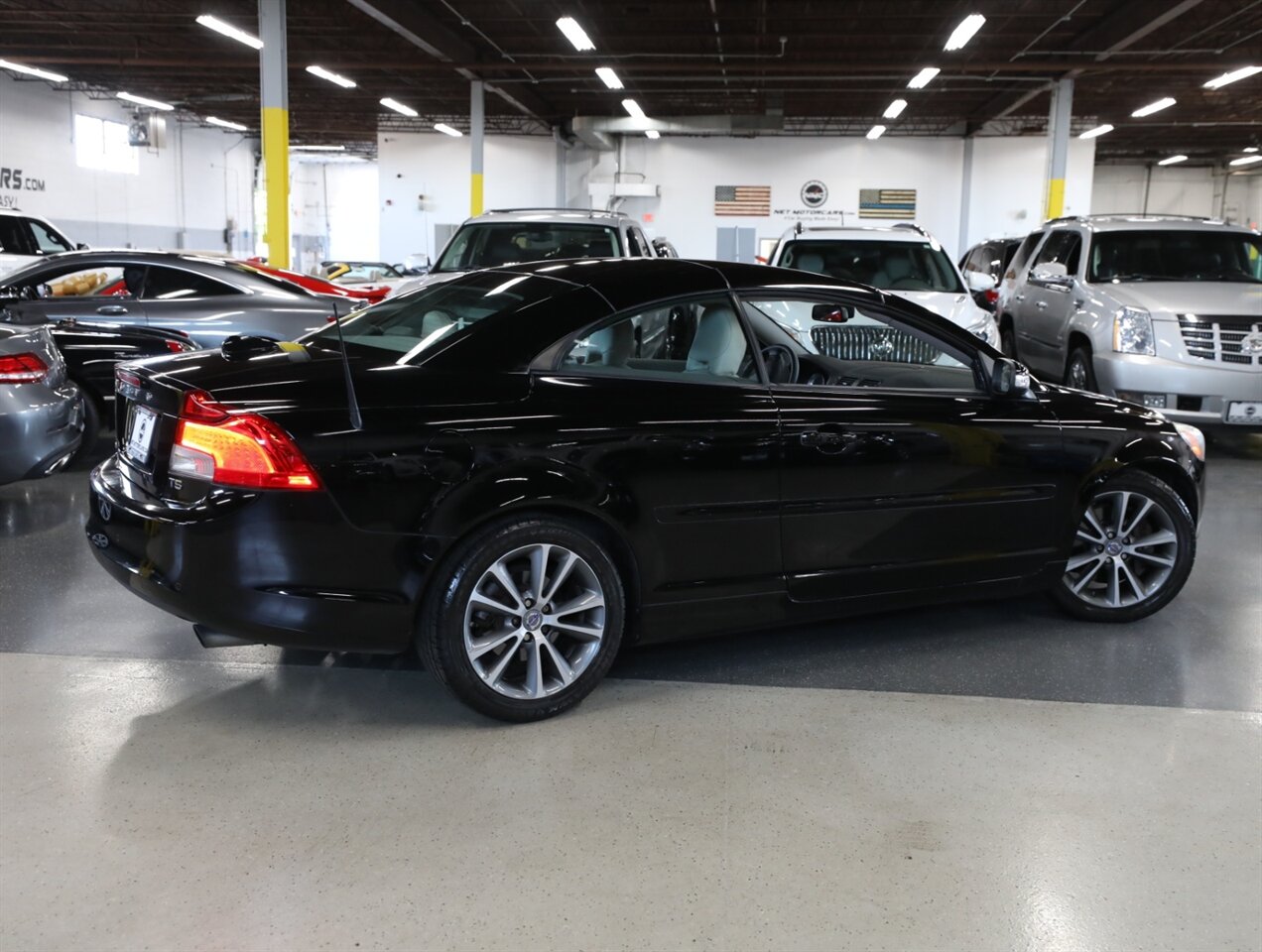 2011 Volvo C70 T5 - Photo 36 - Addison, IL 60101