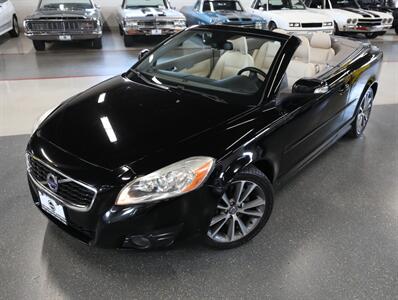 2011 Volvo C70 T5 - Photo 2 - Addison, IL 60101