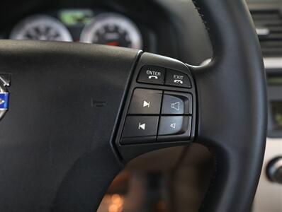 2011 Volvo C70 T5 - Photo 30 - Addison, IL 60101