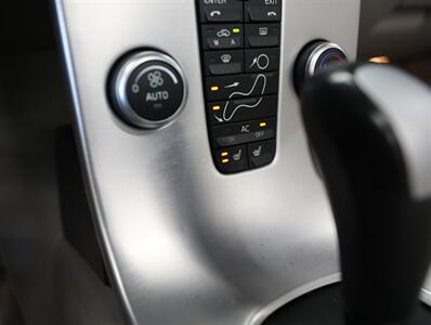 2011 Volvo C70 T5 - Photo 29 - Addison, IL 60101
