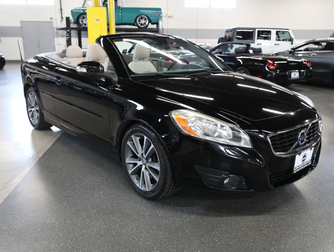 2011 Volvo C70 T5 - Photo 7 - Addison, IL 60101