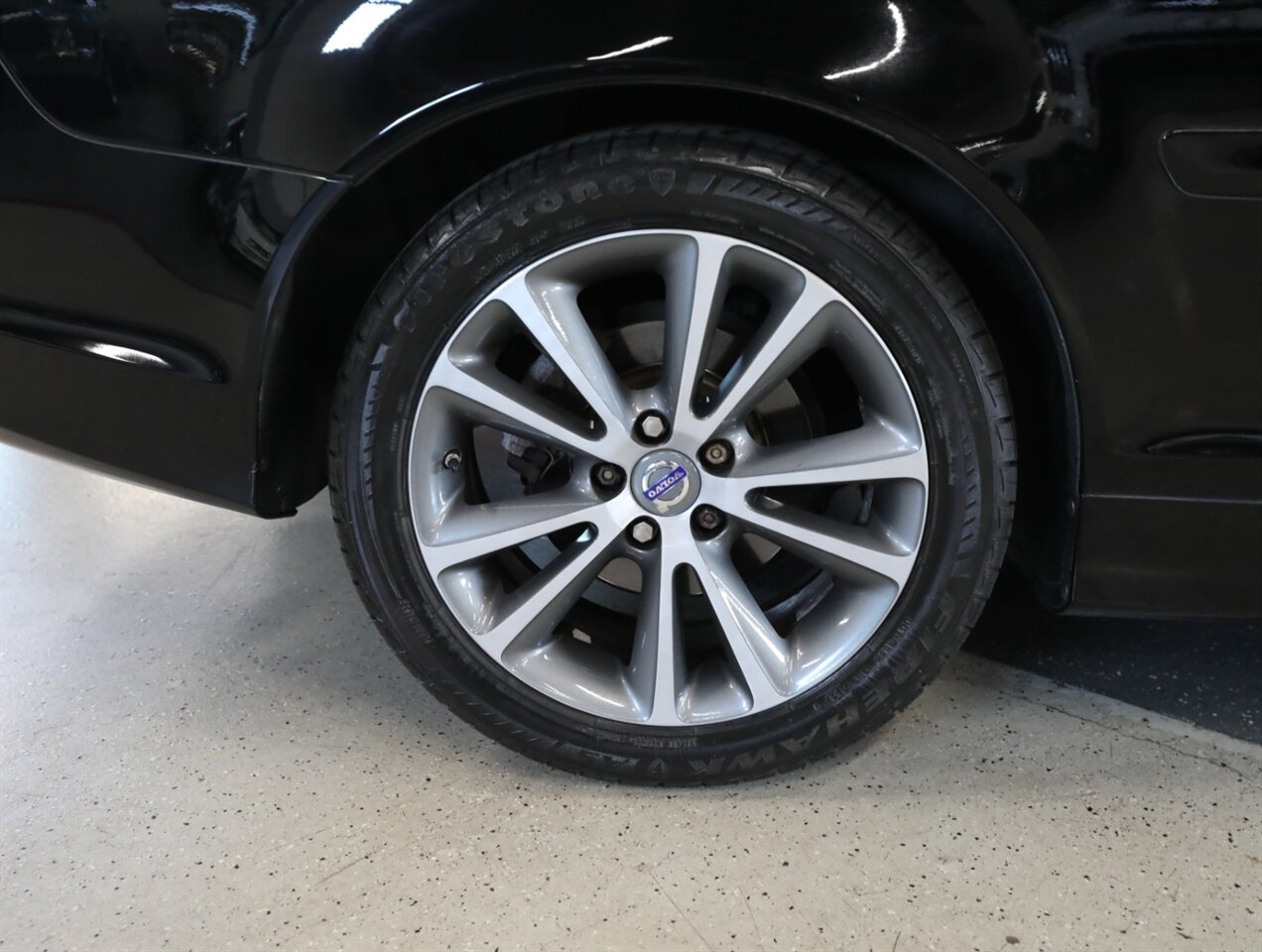 2011 Volvo C70 T5 - Photo 43 - Addison, IL 60101