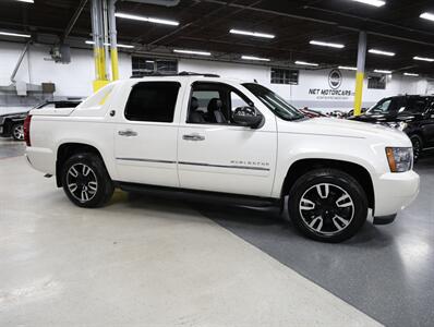 2013 Chevrolet Avalanche LTZ Black Diamond 4X4   - Photo 8 - Addison, IL 60101