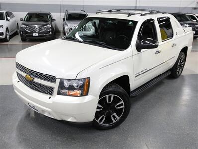 2013 Chevrolet Avalanche LTZ Black Diamond 4X4   - Photo 2 - Addison, IL 60101