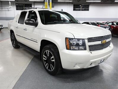 2013 Chevrolet Avalanche LTZ Black Diamond 4X4   - Photo 7 - Addison, IL 60101