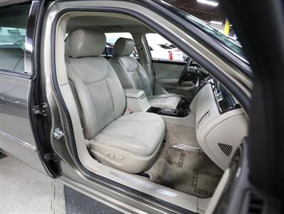 2011 Cadillac DTS 4.6L V8   - Photo 20 - Addison, IL 60101