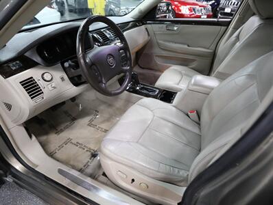 2011 Cadillac DTS 4.6L V8   - Photo 31 - Addison, IL 60101
