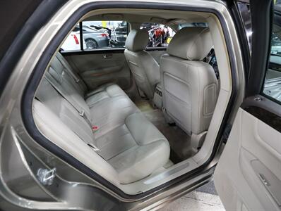 2011 Cadillac DTS 4.6L V8   - Photo 22 - Addison, IL 60101