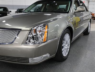 2011 Cadillac DTS 4.6L V8   - Photo 5 - Addison, IL 60101