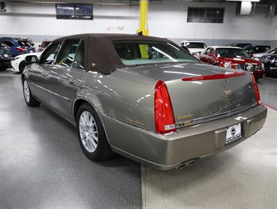 2011 Cadillac DTS 4.6L V8   - Photo 15 - Addison, IL 60101