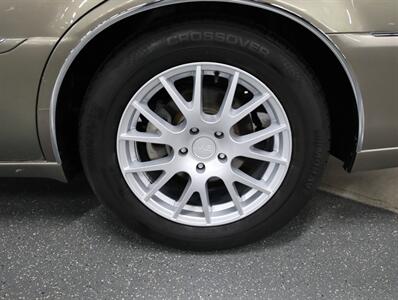 2011 Cadillac DTS 4.6L V8   - Photo 38 - Addison, IL 60101