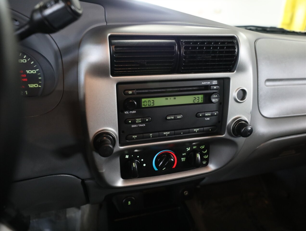 2011 Ford Ranger XLT - Photo 25 - Addison, IL 60101