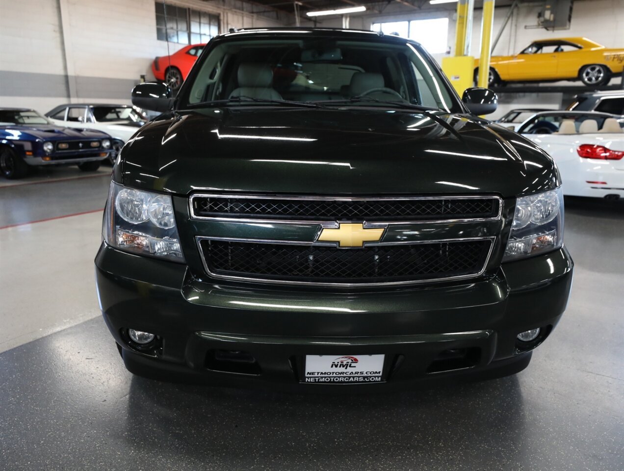 2013 Chevrolet Avalanche LT Black Diamond 4X4 - Photo 6 - Addison, IL 60101