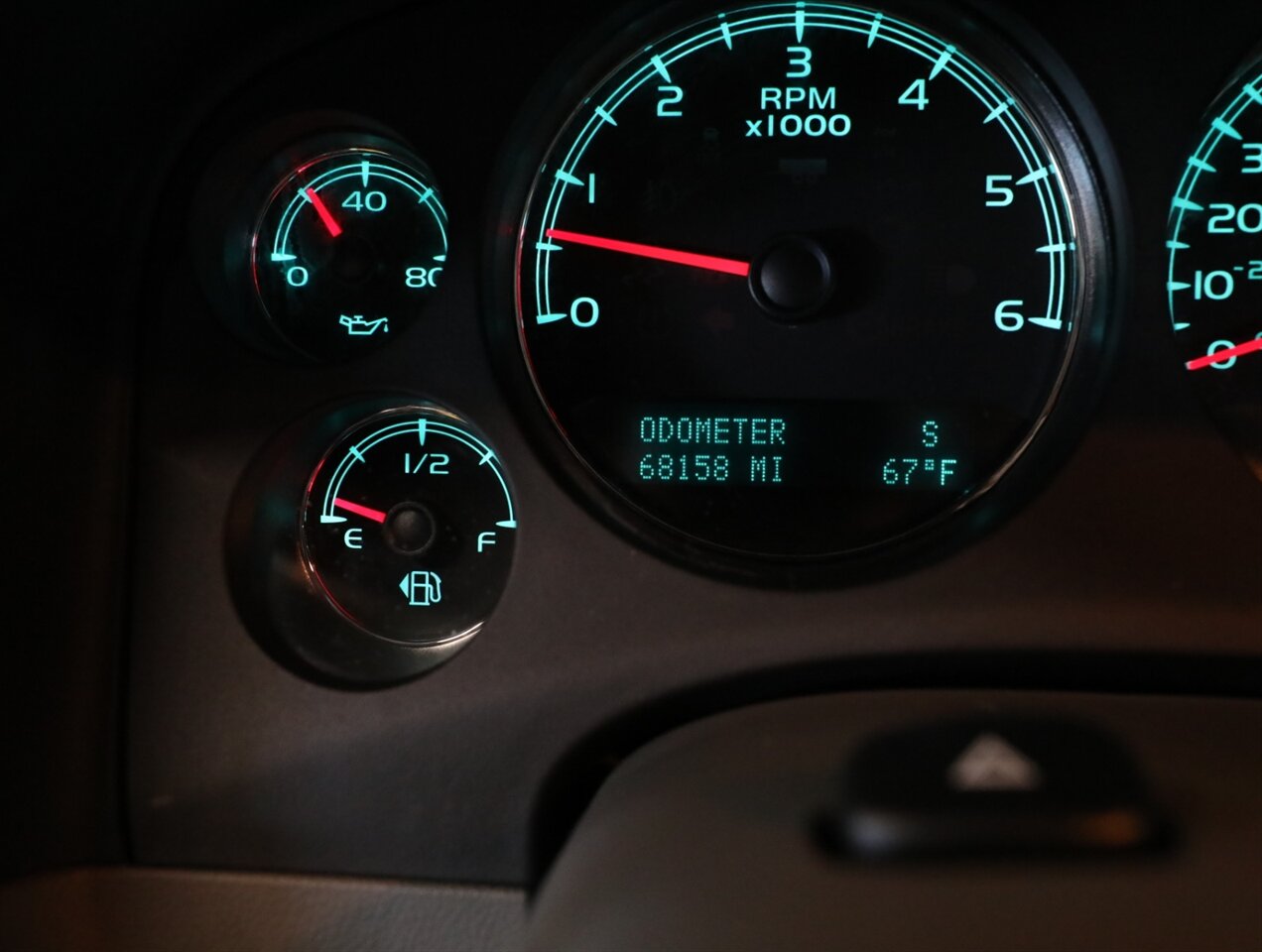 2013 Chevrolet Avalanche LT Black Diamond 4X4 - Photo 39 - Addison, IL 60101