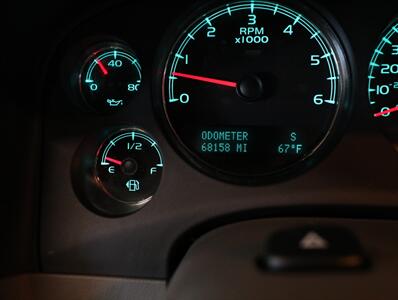 2013 Chevrolet Avalanche LT Black Diamond 4X4 - Photo 39 - Addison, IL 60101