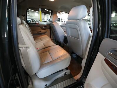 2013 Chevrolet Avalanche LT Black Diamond 4X4 - Photo 23 - Addison, IL 60101