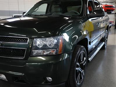 2013 Chevrolet Avalanche LT Black Diamond 4X4 - Photo 5 - Addison, IL 60101
