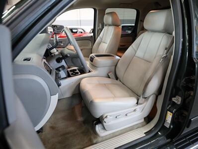 2013 Chevrolet Avalanche LT Black Diamond 4X4 - Photo 33 - Addison, IL 60101