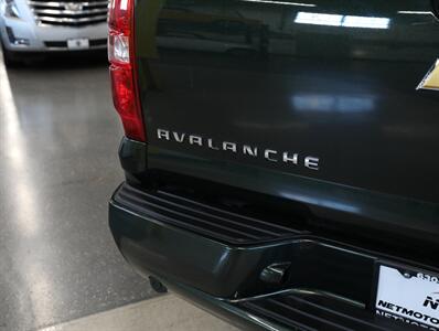 2013 Chevrolet Avalanche LT Black Diamond 4X4 - Photo 13 - Addison, IL 60101