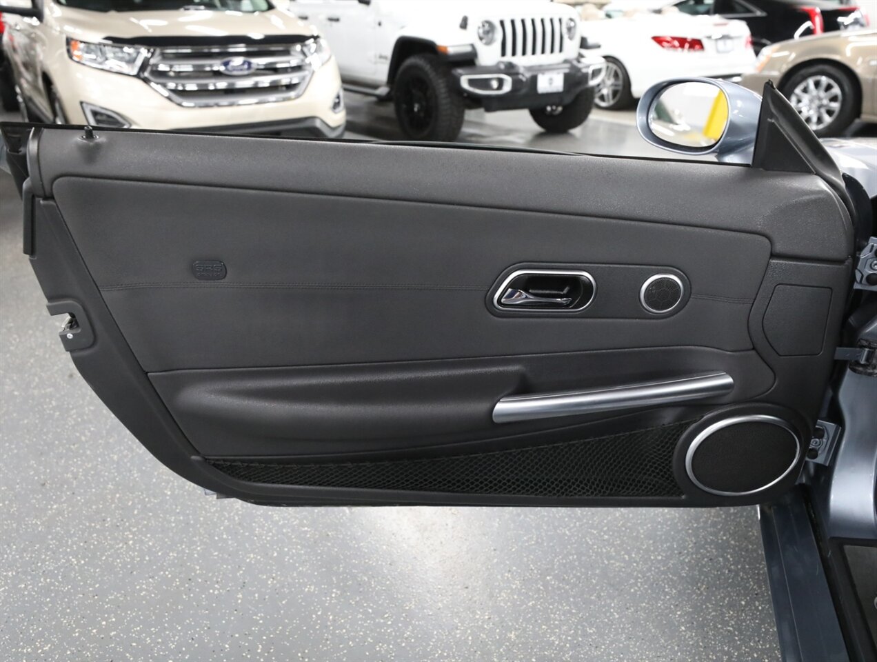 2007 Chrysler Crossfire Limited Convertible - Photo 21 - Addison, IL 60101