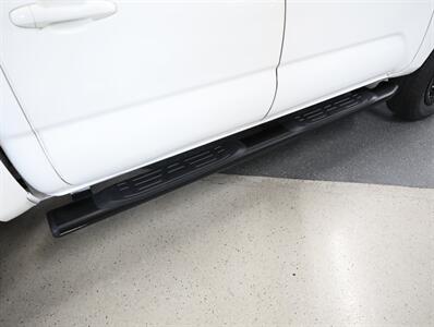 2023 Toyota Tacoma SR V6 4X4   - Photo 19 - Addison, IL 60101