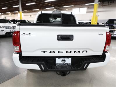 2023 Toyota Tacoma SR V6 4X4   - Photo 12 - Addison, IL 60101