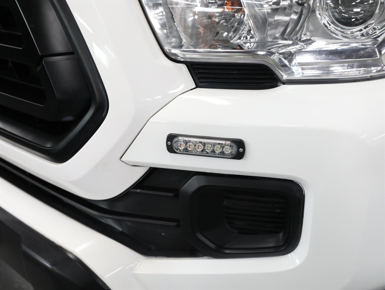 2023 Toyota Tacoma SR V6 4X4 - Photo 6 - Addison, IL 60101
