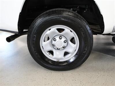 2023 Toyota Tacoma SR V6 4X4   - Photo 49 - Addison, IL 60101