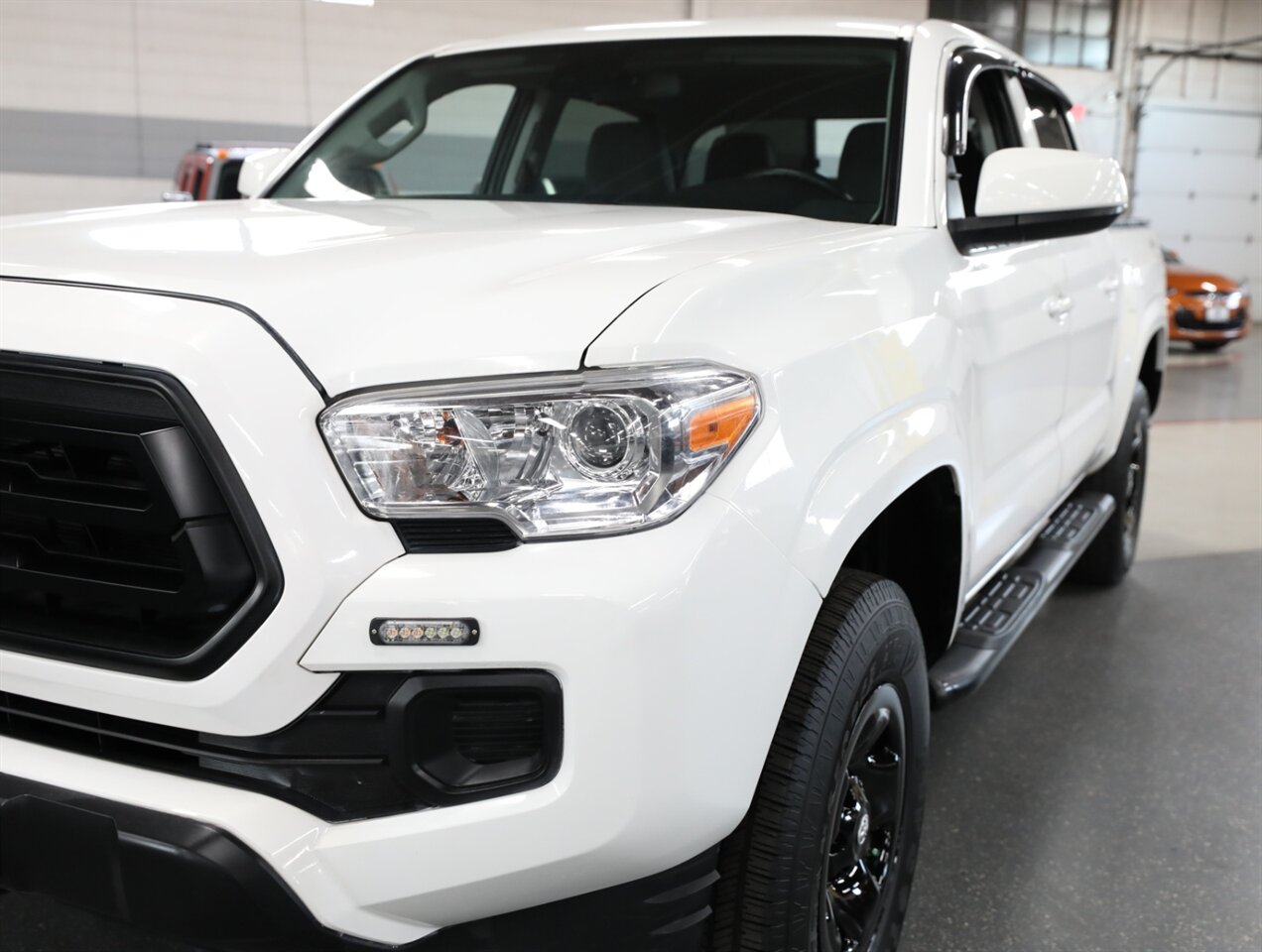 2023 Toyota Tacoma SR V6 4X4 - Photo 5 - Addison, IL 60101
