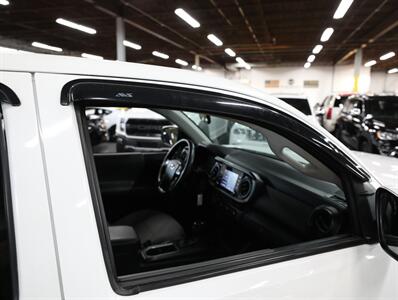 2023 Toyota Tacoma SR V6 4X4   - Photo 18 - Addison, IL 60101