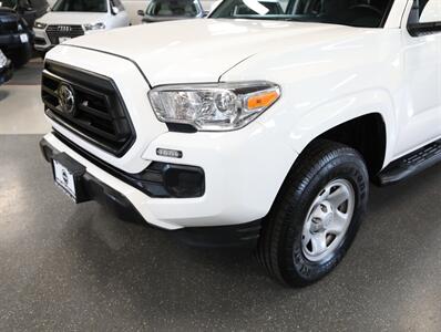 2023 Toyota Tacoma SR V6 4X4   - Photo 3 - Addison, IL 60101