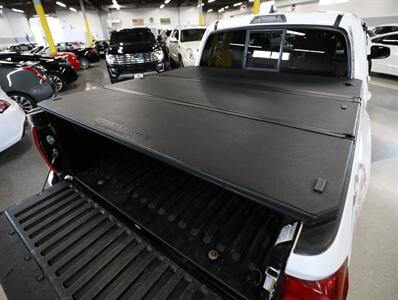 2023 Toyota Tacoma SR V6 4X4   - Photo 15 - Addison, IL 60101