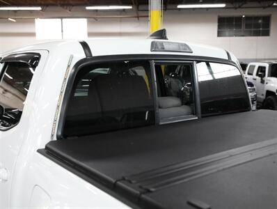 2023 Toyota Tacoma SR V6 4X4   - Photo 16 - Addison, IL 60101