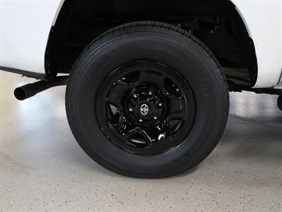 2023 Toyota Tacoma SR V6 4X4   - Photo 46 - Addison, IL 60101