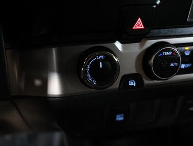 2023 Toyota Tacoma SR V6 4X4   - Photo 38 - Addison, IL 60101