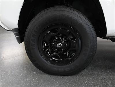 2023 Toyota Tacoma SR V6 4X4   - Photo 44 - Addison, IL 60101