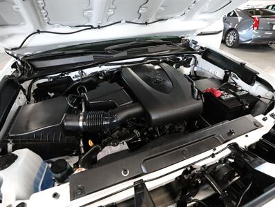 2023 Toyota Tacoma SR V6 4X4   - Photo 51 - Addison, IL 60101