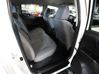 2023 Toyota Tacoma SR V6 4X4   - Photo 27 - Addison, IL 60101