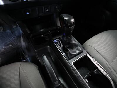 2023 Toyota Tacoma SR V6 4X4   - Photo 36 - Addison, IL 60101